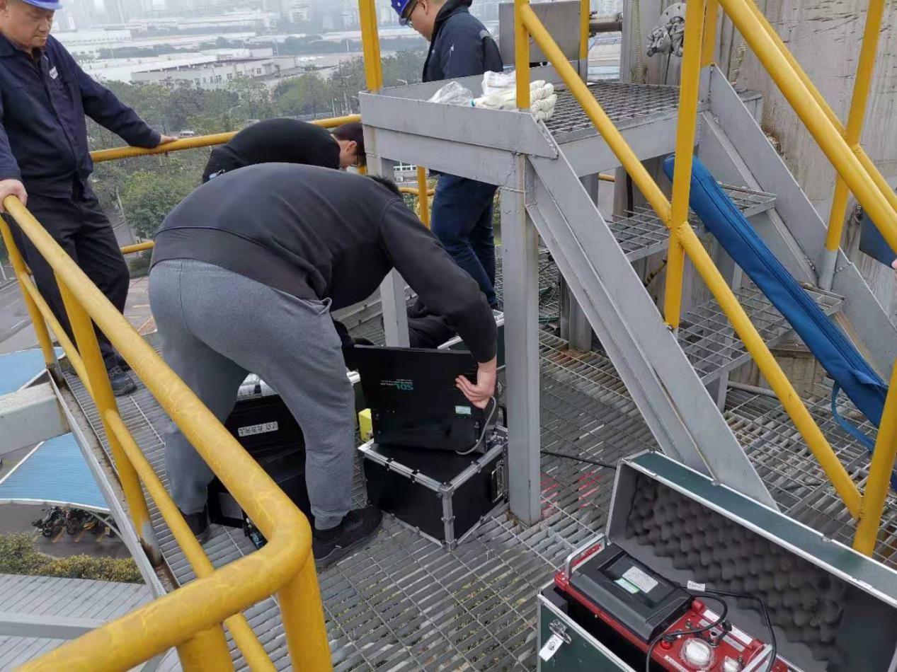 石墨工業現場傅里葉紅外氣體分析儀測試 石墨工業尾氣傅里葉紅外氣體分析儀測試現場